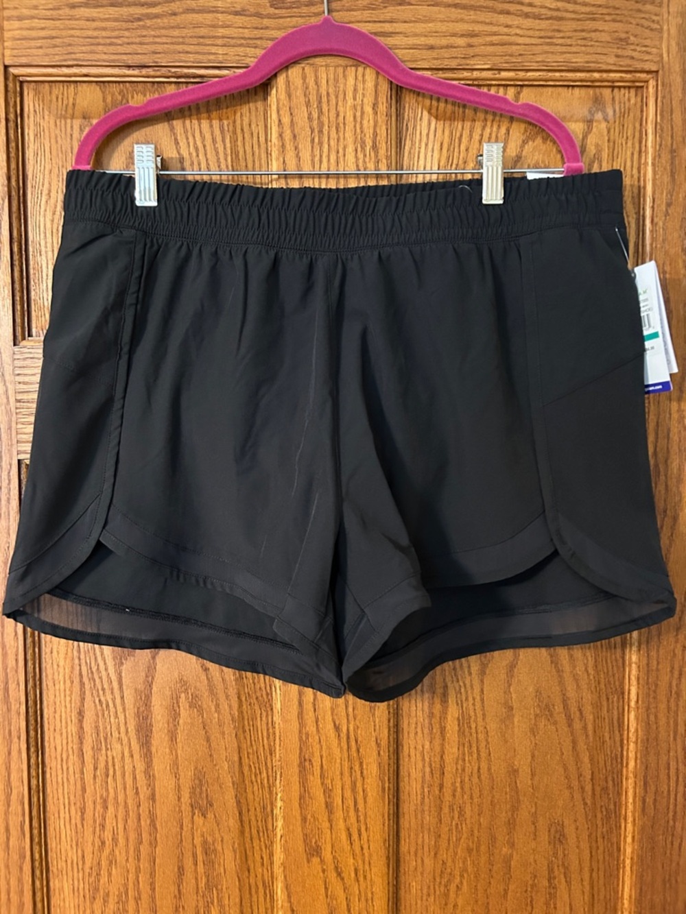 GAIAM Black Women's Athletic Shorts with Curved Hem